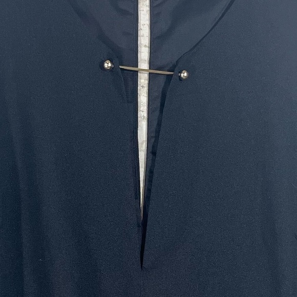 LULU'S Black Mini Sheath Shift Dress w/ Deep V Neck Gold Pin Closure Size Small - Picture 9 of 11